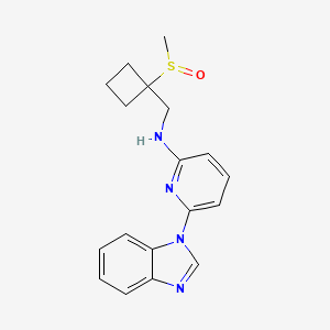 molecular formula C18H20N4OS B7416800 6-(benzimidazol-1-yl)-N-[(1-methylsulfinylcyclobutyl)methyl]pyridin-2-amine 