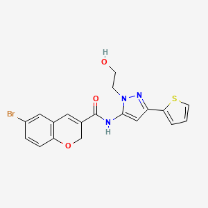 molecular formula C19H16BrN3O3S B7421210 6-bromo-N-[2-(2-hydroxyethyl)-5-thiophen-2-ylpyrazol-3-yl]-2H-chromene-3-carboxamide 