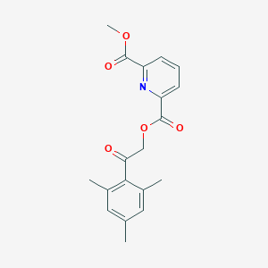 2-O-methyl 6-O-[2-oxo-2-(2,4,6-trimethylphenyl)ethyl] pyridine-2,6-dicarboxylate