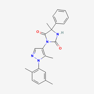 molecular formula C22H22N4O2 B7423242 3-[1-(2,5-Dimethylphenyl)-5-methylpyrazol-4-yl]-5-methyl-5-phenylimidazolidine-2,4-dione 