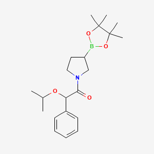 2-Phenyl-2-(propan-2-yloxy)-1-[3-(4,4,5,5-tetramethyl-1,3,2-dioxaborolan-2-yl)pyrrolidin-1-yl]ethan-1-one