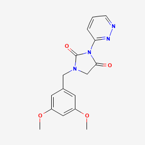 1-[(3,5-Dimethoxyphenyl)methyl]-3-pyridazin-3-ylimidazolidine-2,4-dione