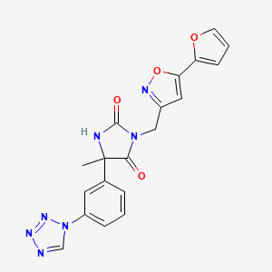 3-[[5-(Furan-2-yl)-1,2-oxazol-3-yl]methyl]-5-methyl-5-[3-(tetrazol-1-yl)phenyl]imidazolidine-2,4-dione