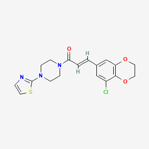 (E)-3-(5-chloro-2,3-dihydro-1,4-benzodioxin-7-yl)-1-[4-(1,3-thiazol-2-yl)piperazin-1-yl]prop-2-en-1-one