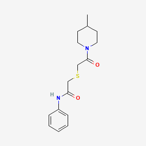 molecular formula C16H22N2O2S B7498528 2-[2-(4-methylpiperidin-1-yl)-2-oxoethyl]sulfanyl-N-phenylacetamide 