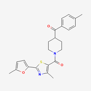 [1-[4-Methyl-2-(5-methylfuran-2-yl)-1,3-thiazole-5-carbonyl]piperidin-4-yl]-(4-methylphenyl)methanone