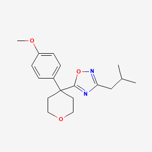 molecular formula C18H24N2O3 B7553908 5-[4-(4-Methoxyphenyl)oxan-4-yl]-3-(2-methylpropyl)-1,2,4-oxadiazole 