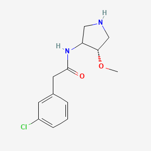 molecular formula C13H17ClN2O2 B7555570 2-(3-chlorophenyl)-N-[(4S)-4-methoxypyrrolidin-3-yl]acetamide 
