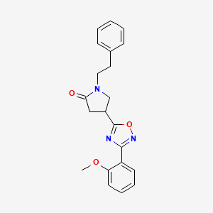 molecular formula C21H21N3O3 B7558321 4-[3-(2-Methoxyphenyl)-1,2,4-oxadiazol-5-yl]-1-(2-phenylethyl)pyrrolidin-2-one 