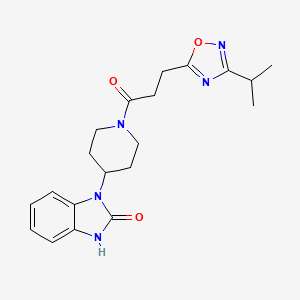 3-[1-[3-(3-propan-2-yl-1,2,4-oxadiazol-5-yl)propanoyl]piperidin-4-yl]-1H-benzimidazol-2-one