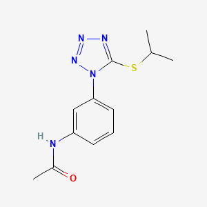 molecular formula C12H15N5OS B7561868 N-[3-(5-propan-2-ylsulfanyltetrazol-1-yl)phenyl]acetamide 