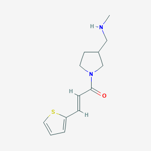 1-(3-((Methylamino)methyl)pyrrolidin-1-yl)-3-(thiophen-2-yl)prop-2-en-1-one