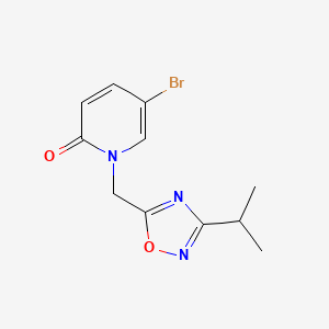 molecular formula C11H12BrN3O2 B7571529 5-Bromo-1-[(3-propan-2-yl-1,2,4-oxadiazol-5-yl)methyl]pyridin-2-one 