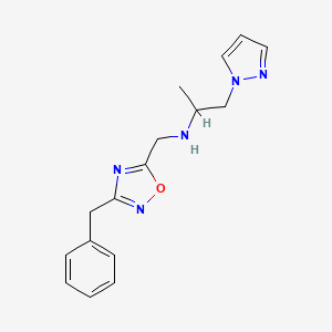 molecular formula C16H19N5O B7571711 N-[(3-benzyl-1,2,4-oxadiazol-5-yl)methyl]-1-pyrazol-1-ylpropan-2-amine 