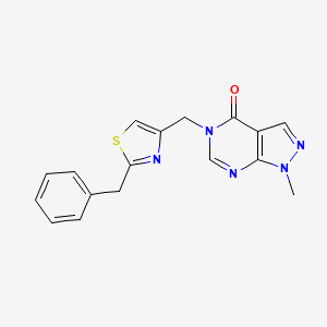 molecular formula C17H15N5OS B7573235 5-[(2-Benzyl-1,3-thiazol-4-yl)methyl]-1-methylpyrazolo[3,4-d]pyrimidin-4-one 