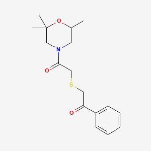 molecular formula C17H23NO3S B7573317 2-[2-Oxo-2-(2,2,6-trimethylmorpholin-4-yl)ethyl]sulfanyl-1-phenylethanone 