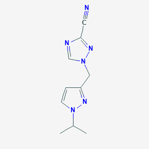 molecular formula C10H12N6 B7578652 1-[(1-Propan-2-ylpyrazol-3-yl)methyl]-1,2,4-triazole-3-carbonitrile 
