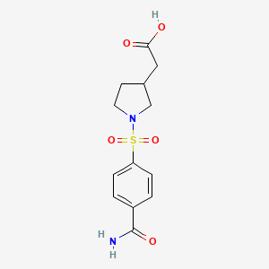 molecular formula C13H16N2O5S B7581804 2-[1-(4-Carbamoylphenyl)sulfonylpyrrolidin-3-yl]acetic acid 