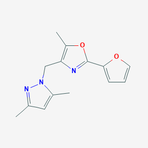 molecular formula C14H15N3O2 B7598776 4-[(3,5-Dimethylpyrazol-1-yl)methyl]-2-(furan-2-yl)-5-methyl-1,3-oxazole 