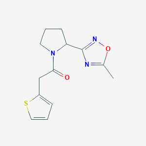 molecular formula C13H15N3O2S B7599098 1-[2-(5-Methyl-1,2,4-oxadiazol-3-yl)pyrrolidin-1-yl]-2-thiophen-2-ylethanone 