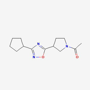 molecular formula C13H19N3O2 B7609872 1-[3-(3-Cyclopentyl-1,2,4-oxadiazol-5-yl)pyrrolidin-1-yl]ethanone 