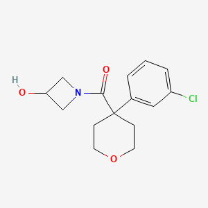 molecular formula C15H18ClNO3 B7615877 [4-(3-Chlorophenyl)oxan-4-yl]-(3-hydroxyazetidin-1-yl)methanone 