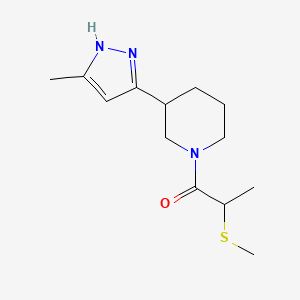 1-[3-(5-methyl-1H-pyrazol-3-yl)piperidin-1-yl]-2-methylsulfanylpropan-1-one