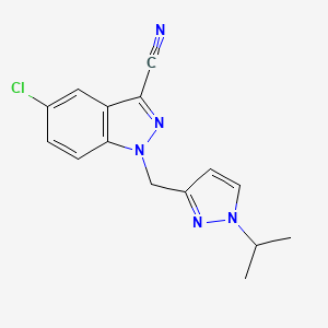 molecular formula C15H14ClN5 B7629846 5-Chloro-1-[(1-propan-2-ylpyrazol-3-yl)methyl]indazole-3-carbonitrile 