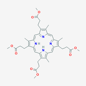 B076429 Methyl 3-[7,13,18-tris(3-methoxy-3-oxopropyl)-3,8,12,17-tetramethyl-21,24-dihydroporphyrin-2-yl]propanoate CAS No. 13306-30-4