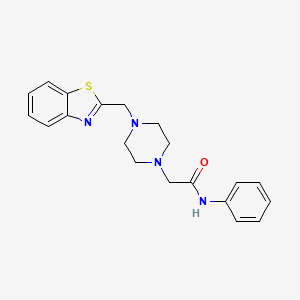 molecular formula C20H22N4OS B7645796 2-[4-(1,3-benzothiazol-2-ylmethyl)piperazin-1-yl]-N-phenylacetamide 