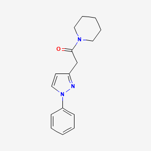 molecular formula C16H19N3O B7652397 2-(1-Phenylpyrazol-3-yl)-1-piperidin-1-ylethanone 