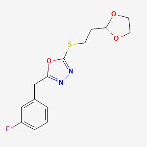 2-[2-(1,3-Dioxolan-2-yl)ethylsulfanyl]-5-[(3-fluorophenyl)methyl]-1,3,4-oxadiazole