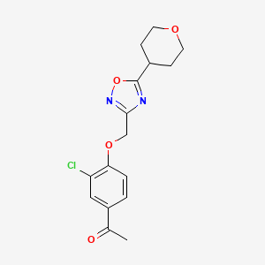 1-[3-Chloro-4-[[5-(oxan-4-yl)-1,2,4-oxadiazol-3-yl]methoxy]phenyl]ethanone