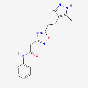 molecular formula C17H19N5O2 B7665527 2-[5-[2-(3,5-dimethyl-1H-pyrazol-4-yl)ethyl]-1,2,4-oxadiazol-3-yl]-N-phenylacetamide 