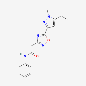 2-[5-(1-methyl-5-propan-2-ylpyrazol-3-yl)-1,2,4-oxadiazol-3-yl]-N-phenylacetamide