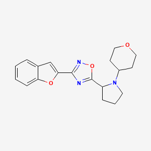 3-(1-Benzofuran-2-yl)-5-[1-(oxan-4-yl)pyrrolidin-2-yl]-1,2,4-oxadiazole