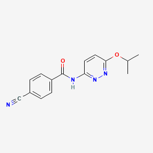 molecular formula C15H14N4O2 B7672338 4-cyano-N-(6-propan-2-yloxypyridazin-3-yl)benzamide 