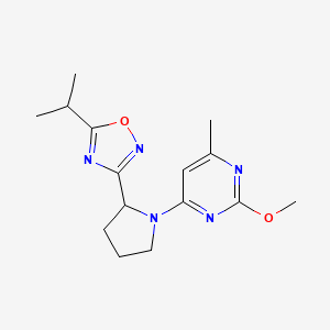 molecular formula C15H21N5O2 B7682173 3-[1-(2-Methoxy-6-methylpyrimidin-4-yl)pyrrolidin-2-yl]-5-propan-2-yl-1,2,4-oxadiazole 