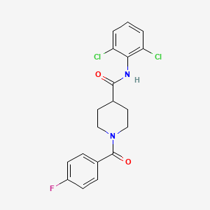 molecular formula C19H17Cl2FN2O2 B7688385 N-(2,6-dichlorophenyl)-1-(4-fluorobenzoyl)piperidine-4-carboxamide 