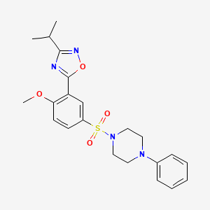 molecular formula C22H26N4O4S B7696977 3-isopropyl-5-(2-methoxy-5-((4-phenylpiperazin-1-yl)sulfonyl)phenyl)-1,2,4-oxadiazole 