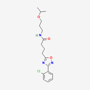 molecular formula C18H24ClN3O3 B7705291 4-(3-(2-chlorophenyl)-1,2,4-oxadiazol-5-yl)-N-(3-isopropoxypropyl)butanamide 