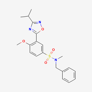 molecular formula C20H23N3O4S B7705334 N-benzyl-3-(3-isopropyl-1,2,4-oxadiazol-5-yl)-4-methoxy-N-methylbenzenesulfonamide 