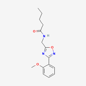 molecular formula C15H19N3O3 B7706017 N-((3-(2-methoxyphenyl)-1,2,4-oxadiazol-5-yl)methyl)pentanamide 