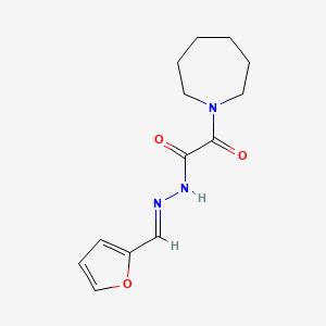 molecular formula C13H17N3O3 B7709774 (E)-2-(azepan-1-yl)-N'-(furan-2-ylmethylene)-2-oxoacetohydrazide 