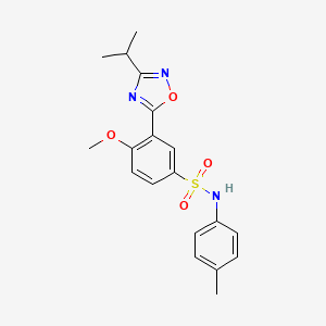 molecular formula C19H21N3O4S B7710743 3-(3-isopropyl-1,2,4-oxadiazol-5-yl)-4-methoxy-N-(p-tolyl)benzenesulfonamide 