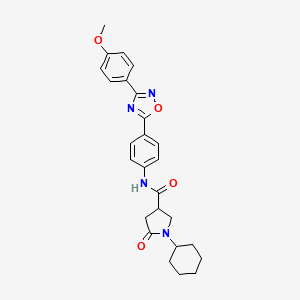 molecular formula C26H28N4O4 B7710944 1-cyclohexyl-N-(4-(3-(4-methoxyphenyl)-1,2,4-oxadiazol-5-yl)phenyl)-5-oxopyrrolidine-3-carboxamide 