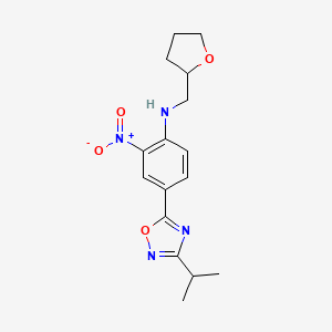 molecular formula C16H20N4O4 B7711591 4-(3-isopropyl-1,2,4-oxadiazol-5-yl)-2-nitro-N-((tetrahydrofuran-2-yl)methyl)aniline 