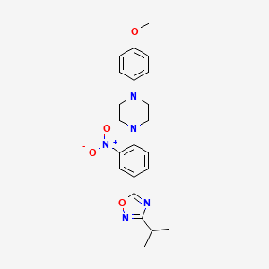 molecular formula C22H25N5O4 B7712423 3-isopropyl-5-(4-(4-(4-methoxyphenyl)piperazin-1-yl)-3-nitrophenyl)-1,2,4-oxadiazole 