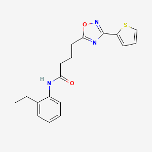 molecular formula C18H19N3O2S B7718184 N-(2-ethylphenyl)-4-(3-(thiophen-2-yl)-1,2,4-oxadiazol-5-yl)butanamide 