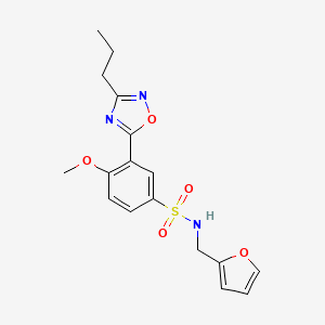 molecular formula C17H19N3O5S B7718440 N-(furan-2-ylmethyl)-4-methoxy-3-(3-propyl-1,2,4-oxadiazol-5-yl)benzenesulfonamide 